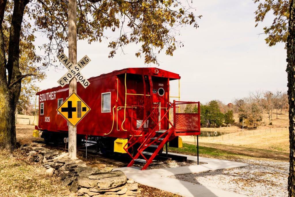 Willa Bourbon Trail: Caboose On The Farm Lawrenceburg Zewnętrze zdjęcie